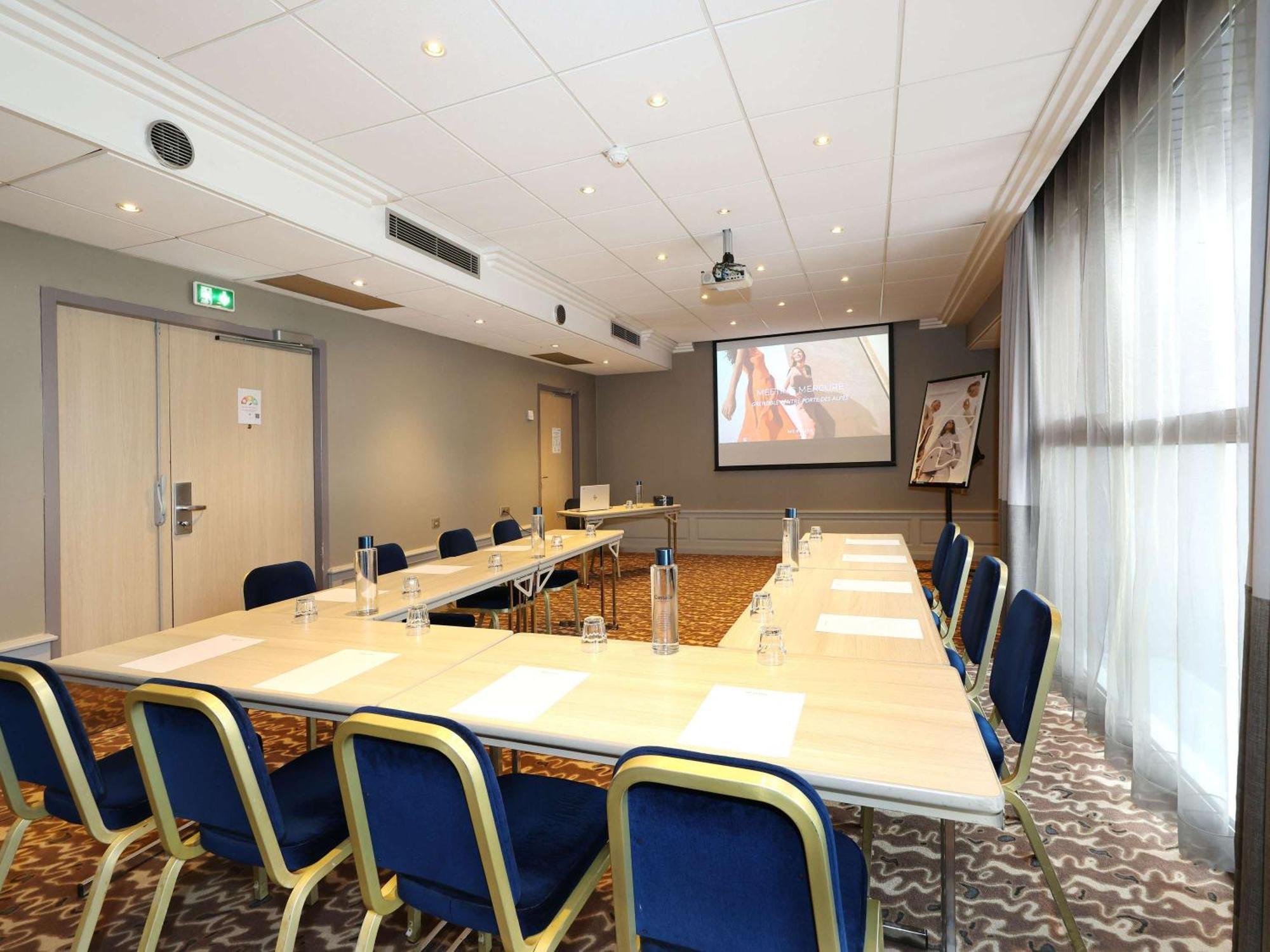 Mercure Grenoble Centre Porte Des Alpes Екстериор снимка