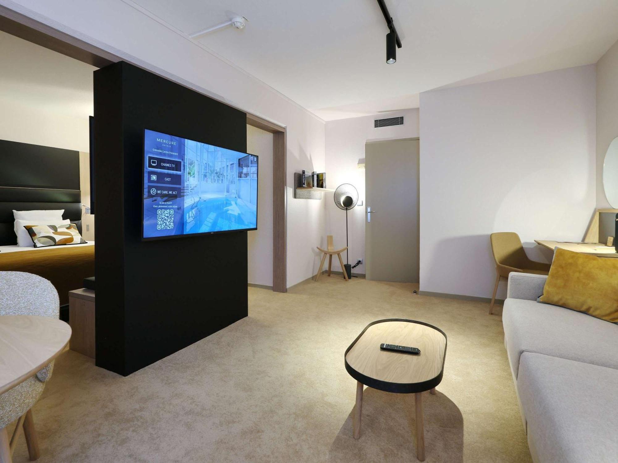 Mercure Grenoble Centre Porte Des Alpes Екстериор снимка