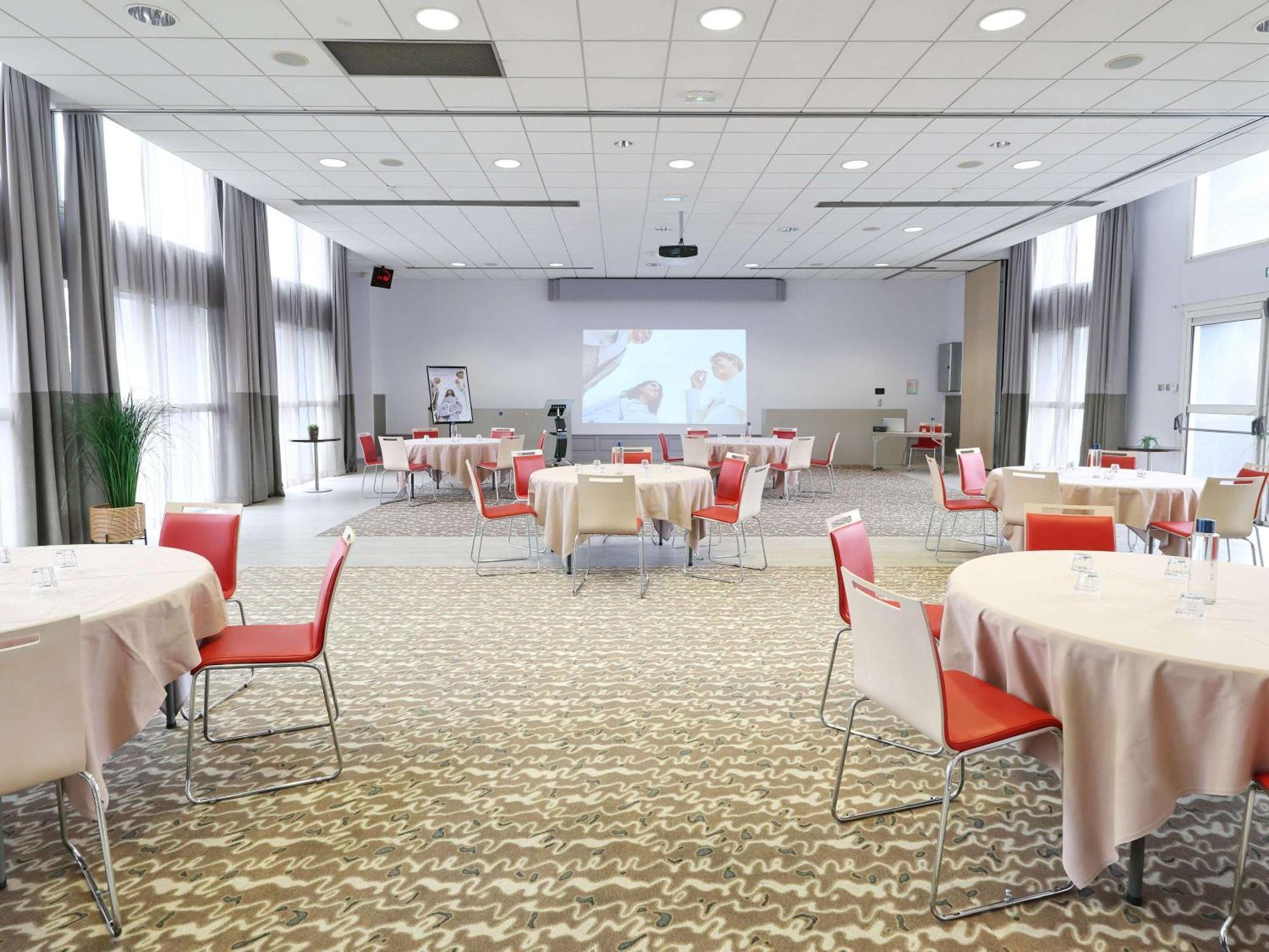 Mercure Grenoble Centre Porte Des Alpes Екстериор снимка