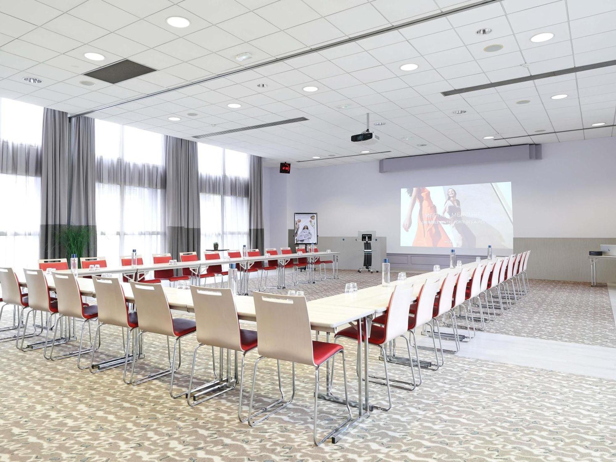 Mercure Grenoble Centre Porte Des Alpes Екстериор снимка